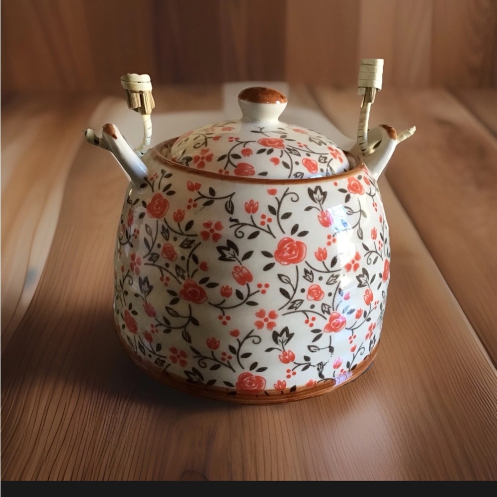 NEW Roses Bamboo Handle Small Teapot - Picture 3 of 6